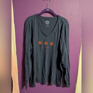 Life Is Good Navy Poinsettia Print V-Neck Long Sleeve Tee XXL 16 18